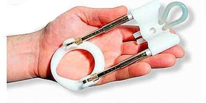 Extender to enlarge the phallus.